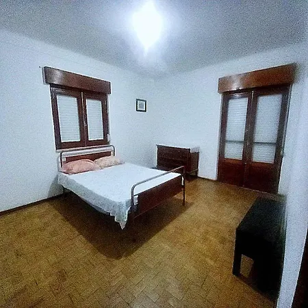 Big Room Private Tourist Near The Lisbon Airport
