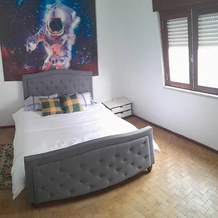 Big Room Private Tourist Near The Lisbon Airport Проживание в семье Sao Joao da Talha